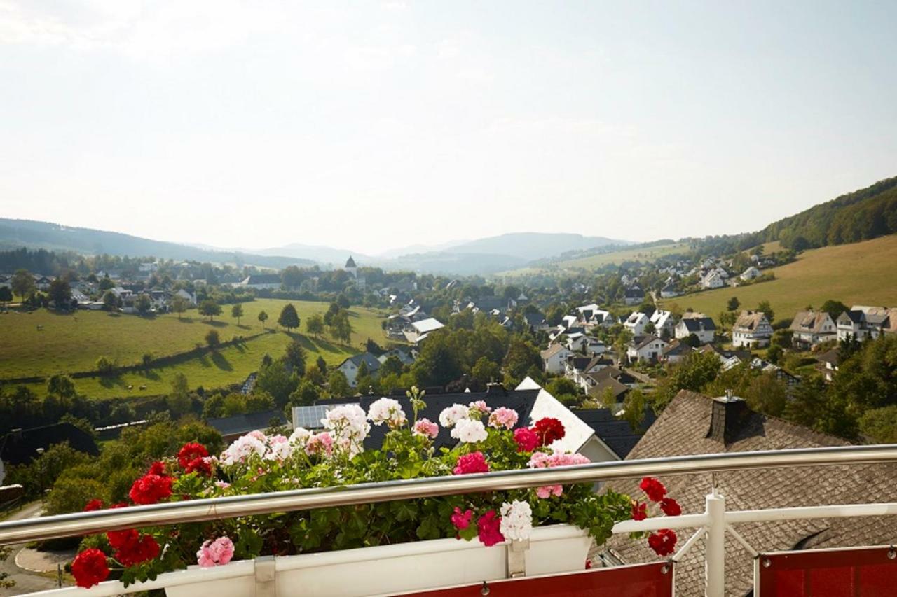 Pension Und Ferienwohnung Schuette Schmallenberg Bagian luar foto