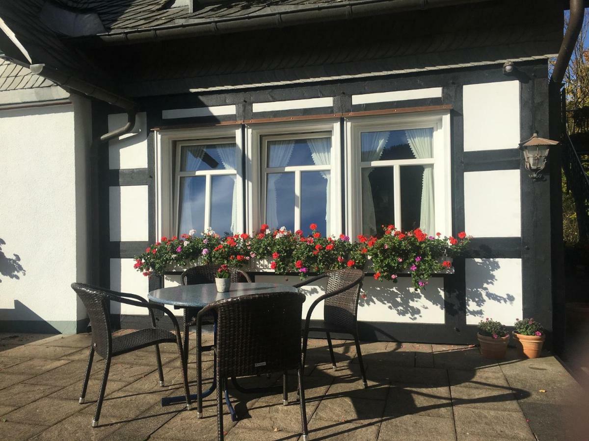 Pension Und Ferienwohnung Schuette Schmallenberg Bagian luar foto
